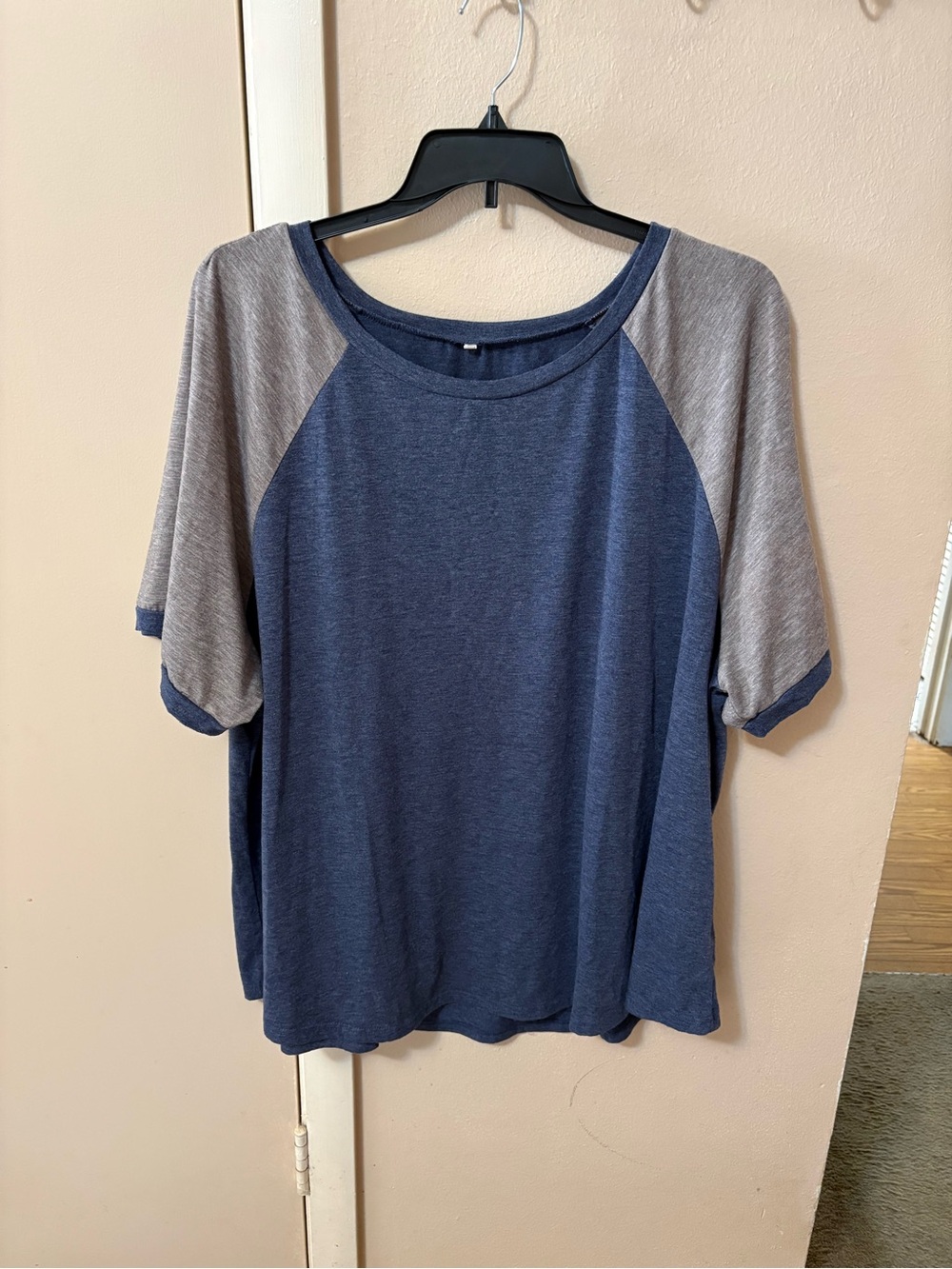 Plus size 28W Casual Comfort Blue Gray Tee 3X